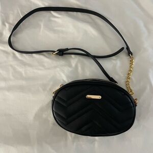 Black crossbody purse